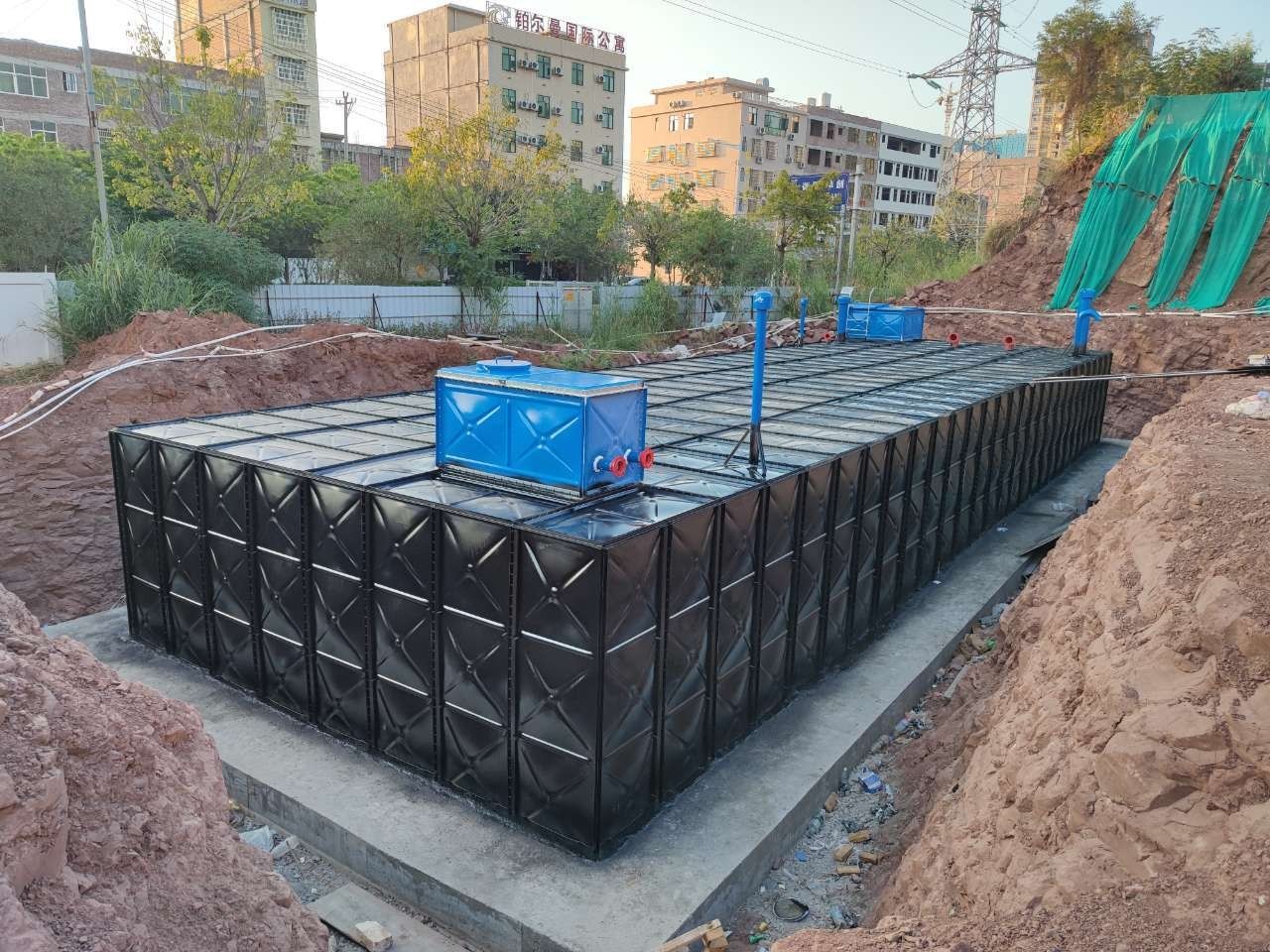 Složení a instalace čerpací stanice a instalační forma anti-floating pohřbené krabicové čerpadlo Integrované vybavení posilovací vody